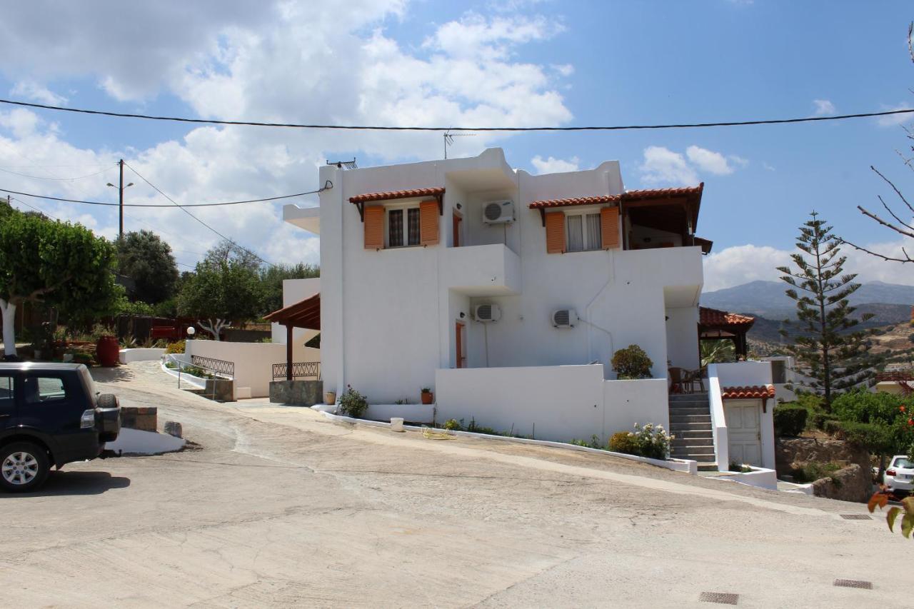 Villa Angela إسترو المظهر الخارجي الصورة