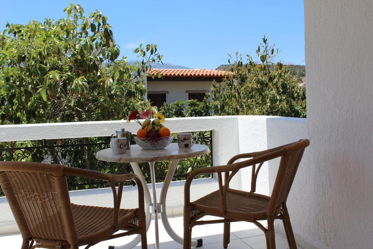 Villa Angela إسترو المظهر الخارجي الصورة